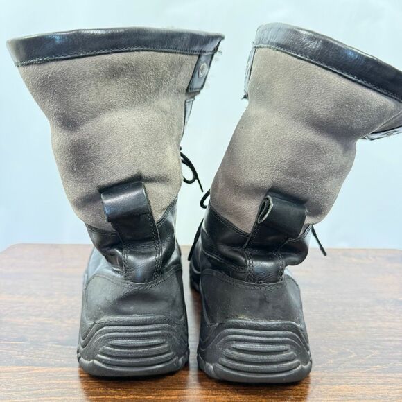 UGG Women’s F8012G leather sheepskin weatherproof boot size 8 - Picture 5 of 11